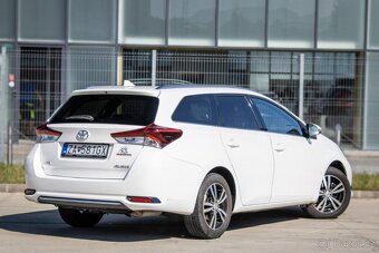 Toyota Auris Touring Sports - 3