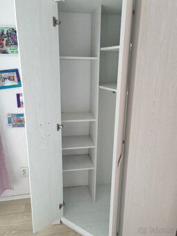 Rohová šatní skříň - 3