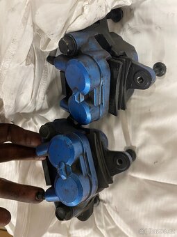 Brzdové třmeny přední modré - 3