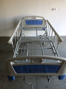 Polohovací zdravotní postel pro seniory - 3