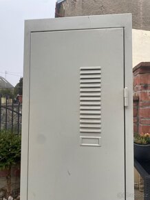 Prodám průmyslovou šatni skriňku - 3