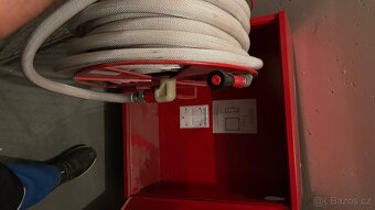 Hadicový naviják s tvarově stálou hadici - 3