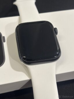 Apple Watch SE 44mm - 3