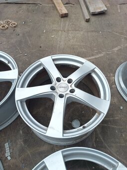 VW, Audi, Škoda, Seat Mercedes - 3