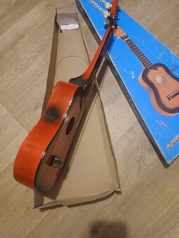 Détská dřevena kytara - 3