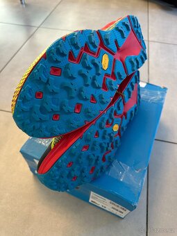 HOKA Speedgoat 2 12,5 / 48 - 3