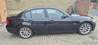 BMW E90 318i Automat Bi-Xenon, ALU, DPH - 3