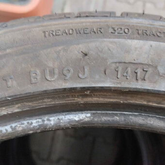 pneu 205/45/17 - 3