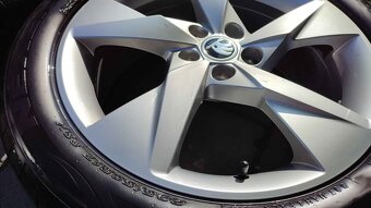 Prodám originální Škoda ALU kola 17" + letní pneu 205/50R17 - 3