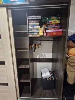 Šatní skříň - 3