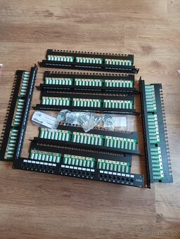 Patchpanely Datacom 19" UTP 24 port CAT6 8kusů - 3