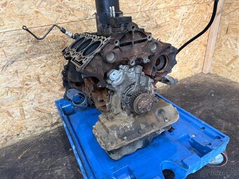 KOMPELTNÍ SPODEK MOTORU 2.7D 152KW 276DT - 3