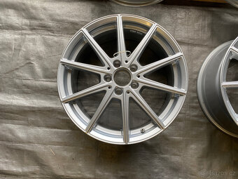 18 alu org. Mercedes 5x112 mm + TPMS nové - 3