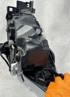 Mazda 2 DD, LED pravý přední světlomet - 3