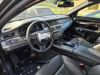 ND z vozu BMW 750i 2009 - 3