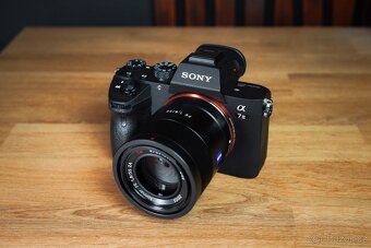Sony FE 55 mm f/1,8 ZA Sonnar T - 3