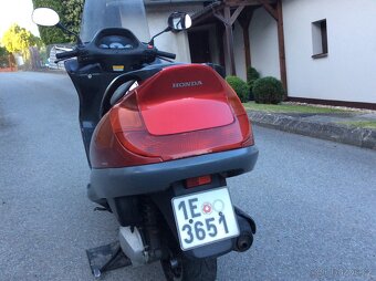 Honda fes 250 - 3