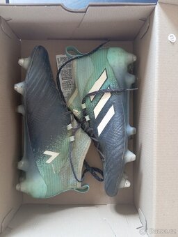 Kopacky Adidas 41 + 1/3 zelezny koliky - 3