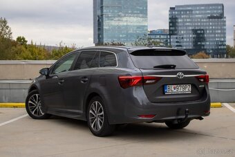 Toyota Avensis Combi 2.0 D-4D S S Business - 3