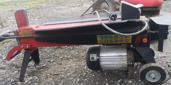 Štípačka na dřevo HECHT 650 - 3