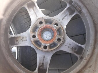 Zimní pneu 205/55/r16 na Alu discích Borbet r16/5x112 ET30 - 3