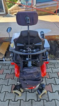 Elektrický polohovací invalidní vozík LEVO - 3