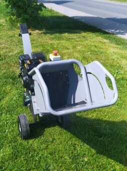 štěpkovačka, štěpkování, drtič větví , drtička - 3