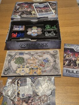 Galaxy defenders - deskova hra - 3