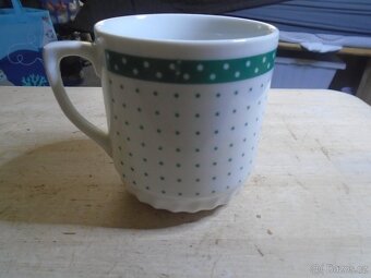 Retro hrnek - zelená mašle - 3