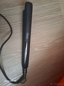 Žehlička na vlasy Rita Ora - 3