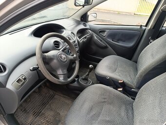 Toyota Yaris 1.0í - 3