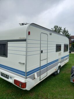 Prodám karavan hobby 495 UL . EL POJEZD, ODDĚLENÉ POSTELE - 3