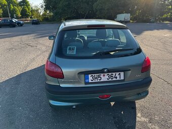 Peugeot 206 - 3