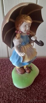 PORCELÁNOVÁ FIGURKA HOLČIČKY S DEŠTNÍKEM (VYROBENO V JAPONSK - 3