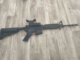 Airsoft M4 AR 15 - 3