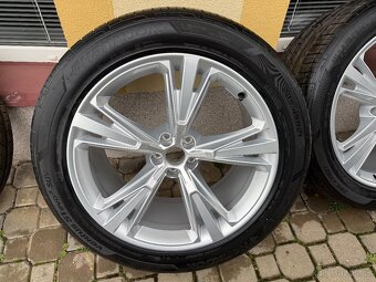 Audi Q8 5x112r21 pneu 285/45r21 - 3