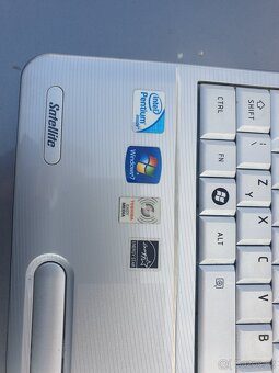 toshiba ibtel core duo 2  2x2.1ghz - 3