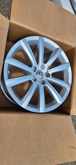 VOLKSWAGEN OE 760071498 8.0" X 18" 5X112 ET 25 originalni - 3