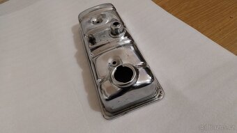 Poniklované víko motoru - 3