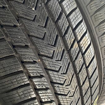 Zimní pneu 215/50 R18 96v Gripmax 7,5-8mm - 3