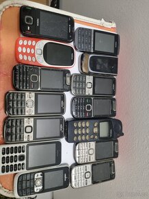 Nokia ruším sbírku vesměs funkční - 3