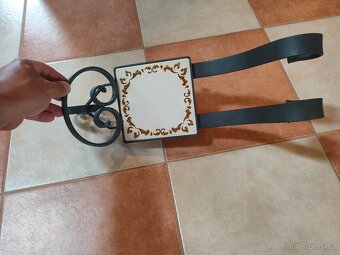 Kovaný stojánek na květináč. - 3