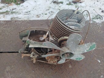 Motor Jawa 250 kývačka na díly levně - 3
