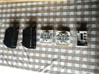 El. materiál starší výroby - 3