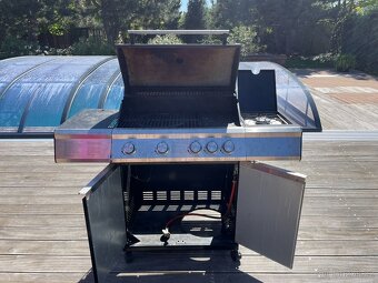 Zahradní plynový gril. - 3