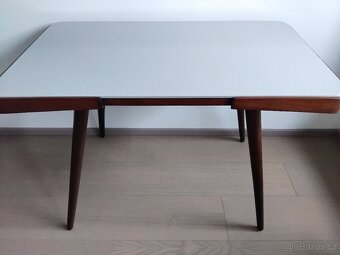 Konferenční stolek Jiroutek - 3