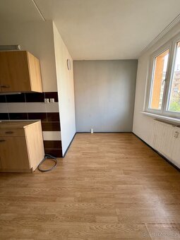 Prodej bytu 3+1 60 m² Kamenná, Chomutov - 3