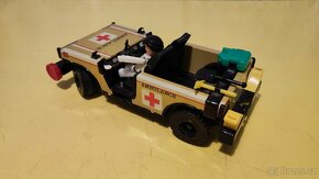Stará hračka Jeep Ambulance - 3