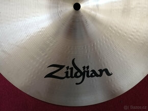 Zildjian 16" A Medium Thin Crash - 3