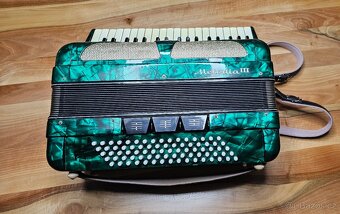 PRODÁM AKORDEON MELODIA III - 3